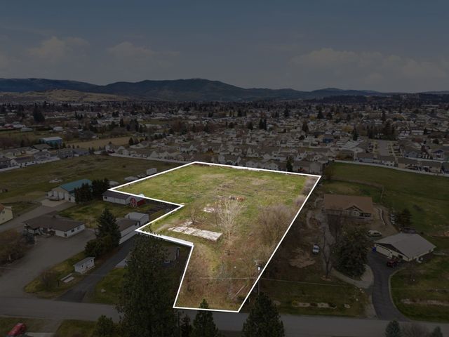 17302 E Montgomery Ave, Spokane Valley, WA 99216