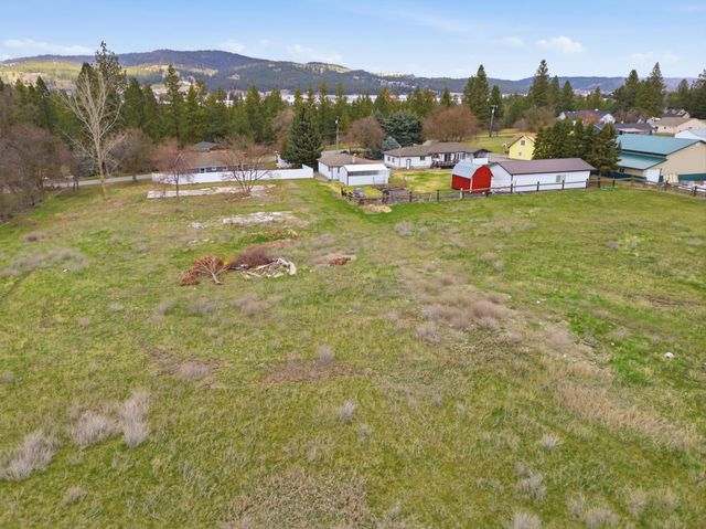17302 E Montgomery Ave, Spokane Valley, WA 99216