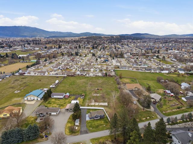 17302 E Montgomery Ave, Spokane Valley, WA 99216