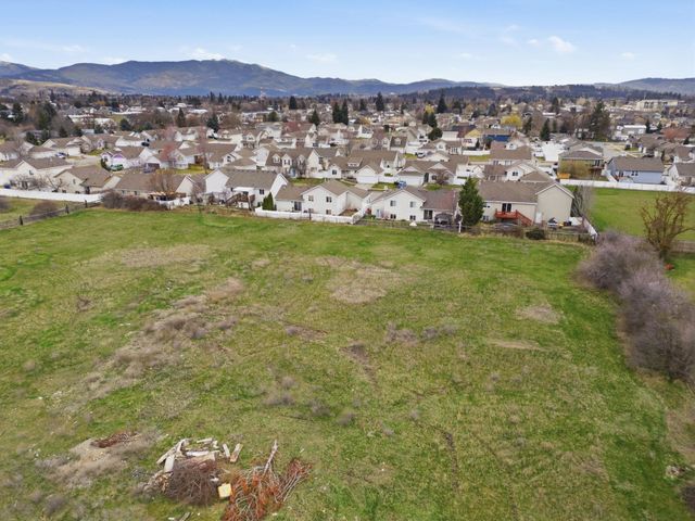 17302 E Montgomery Ave, Spokane Valley, WA 99216