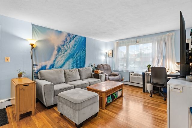 51 Warren 1-1, Waltham, MA 02453