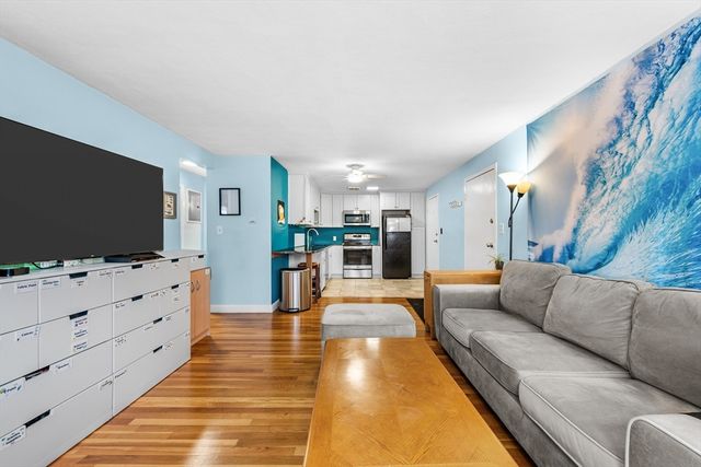 51 Warren 1-1, Waltham, MA 02453