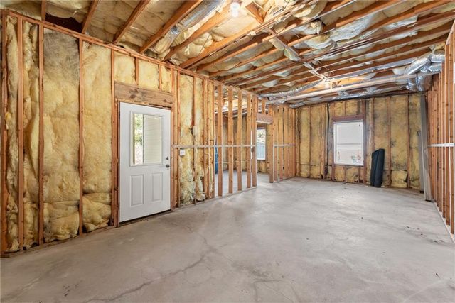 2015 Ashton Pointe Drive, Dacula, GA 30019