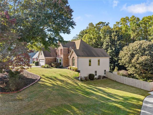 2015 Ashton Pointe Drive, Dacula, GA 30019
