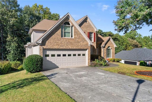 2015 Ashton Pointe Drive, Dacula, GA 30019