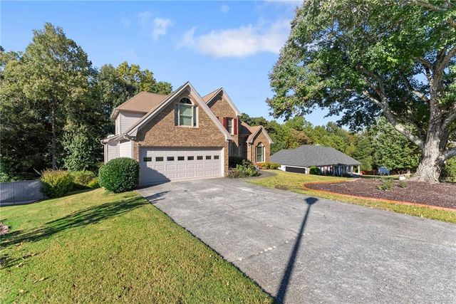 2015 Ashton Pointe Drive, Dacula, GA 30019