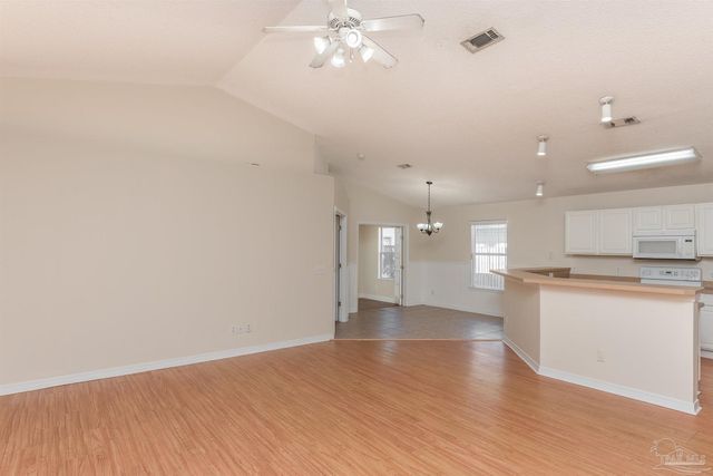 1111 Simpson St, Pensacola, FL 32526