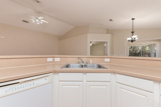 1111 Simpson St, Pensacola, FL 32526