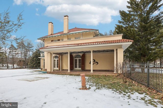 3442 LANARK RD, Coopersburg, PA 18036