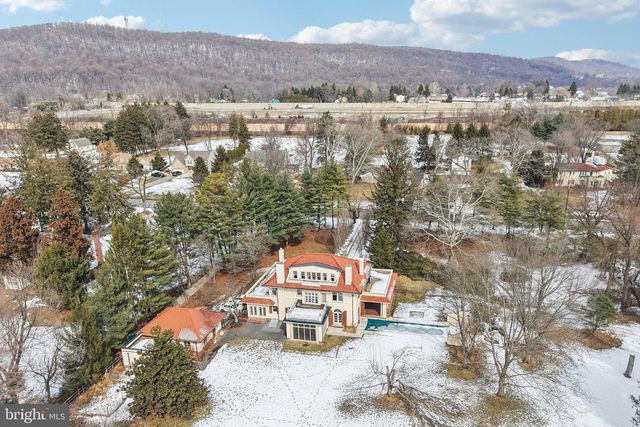 3442 LANARK RD, Coopersburg, PA 18036