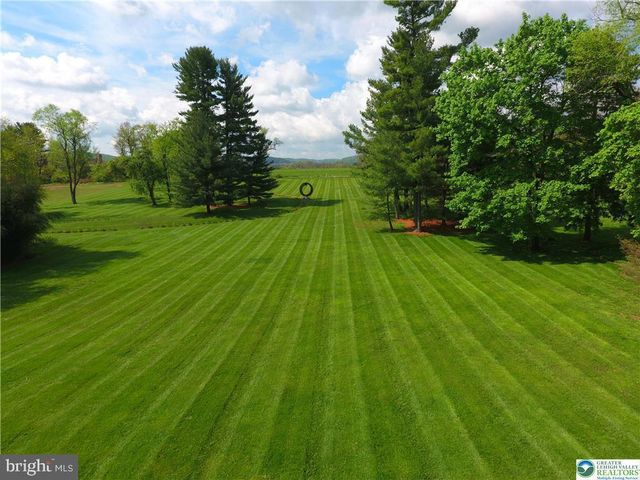 3442 LANARK RD, Coopersburg, PA 18036