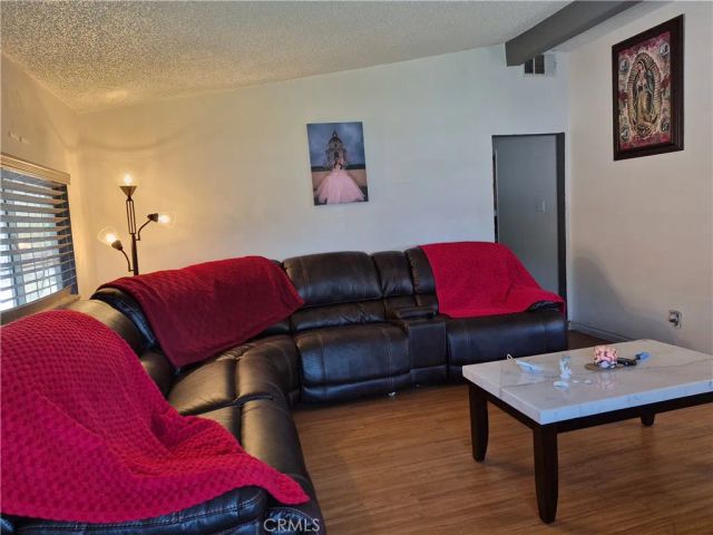 6959 Newbury, San Bernardino, CA 92404