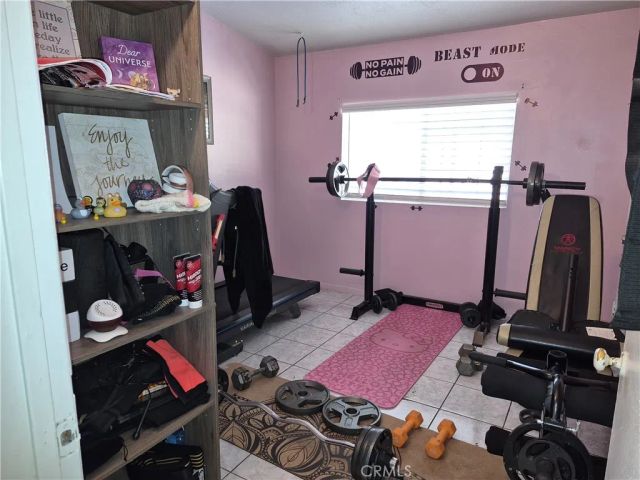 6959 Newbury, San Bernardino, CA 92404