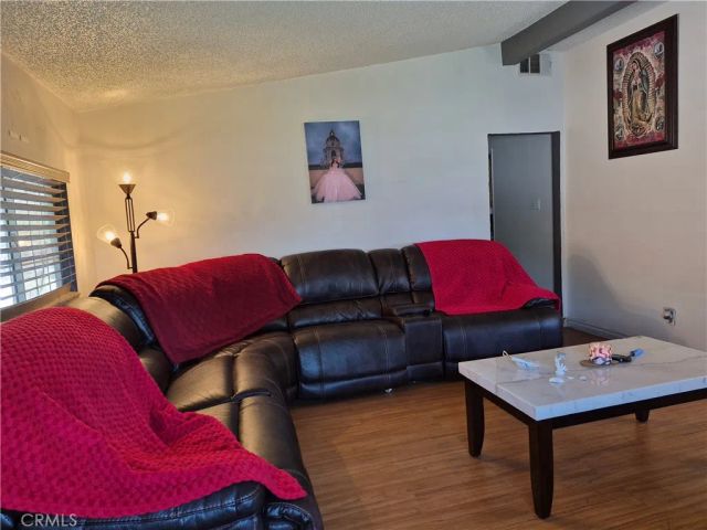 6959 Newbury, San Bernardino, CA 92404