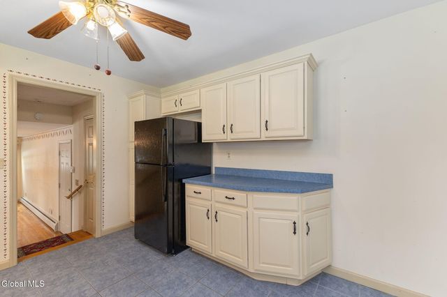 17 Barcelona Drive, Clifton Park, NY 12065