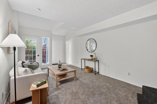 7674 Lily Mar Ln, Antelope, CA 95843