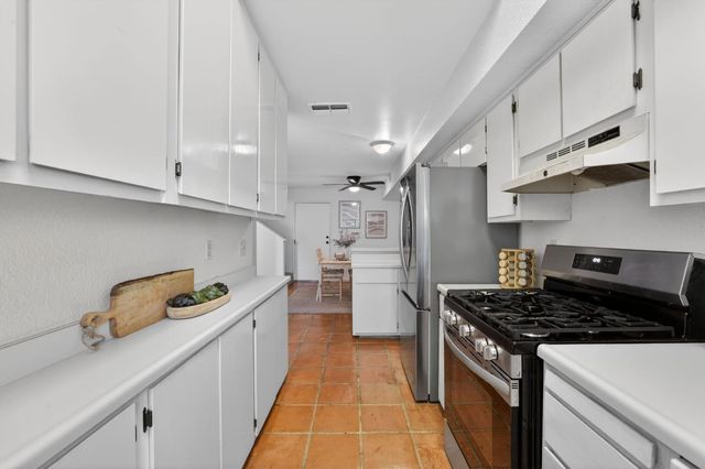 7674 Lily Mar Ln, Antelope, CA 95843