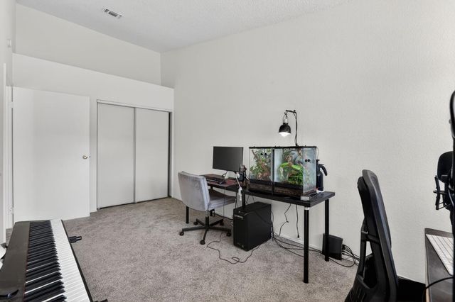 7674 Lily Mar Ln, Antelope, CA 95843