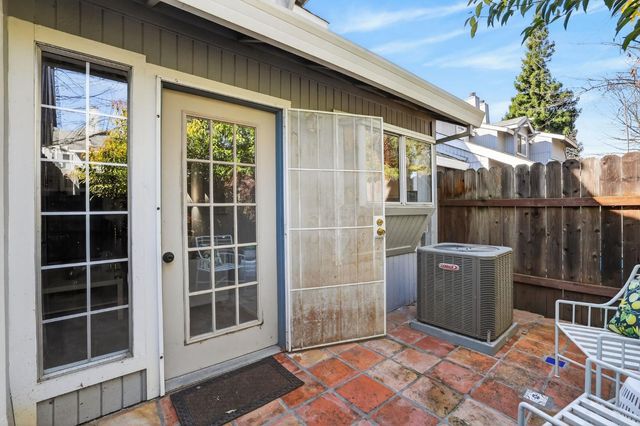 7674 Lily Mar Ln, Antelope, CA 95843