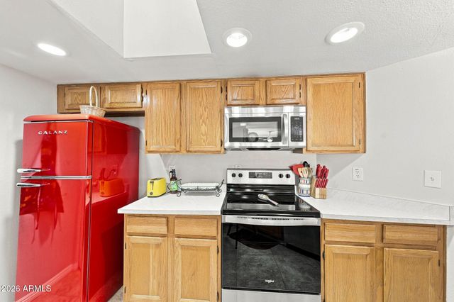 3228 W GLENDALE Avenue 163, Phoenix, AZ 85051