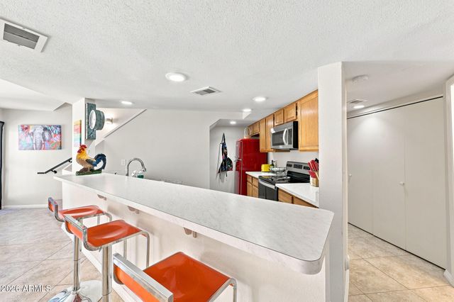3228 W GLENDALE Avenue 163, Phoenix, AZ 85051