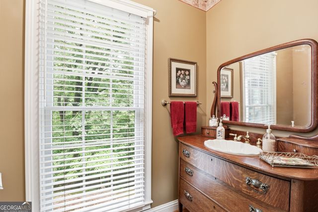 355 Smoke Rise Drive, Baldwin, GA 30511