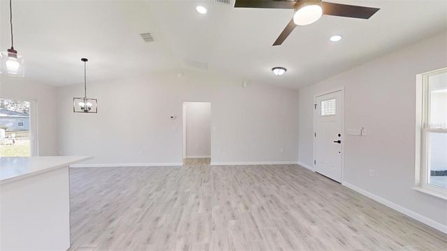 11 EMERALD TRAIL, Ocala, FL 34472