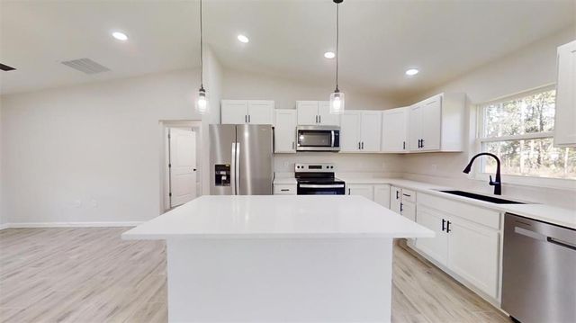 11 EMERALD TRAIL, Ocala, FL 34472