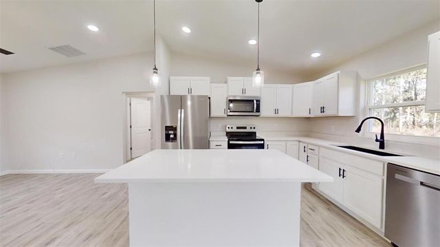 11 EMERALD TRAIL, Ocala, FL 34472