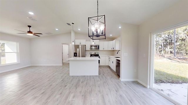 11 EMERALD TRAIL, Ocala, FL 34472
