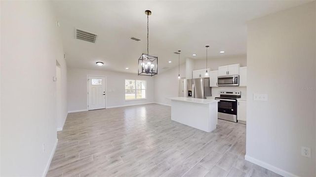 11 EMERALD TRAIL, Ocala, FL 34472