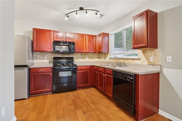 208 Etowah Way, Woodstock, GA 30188