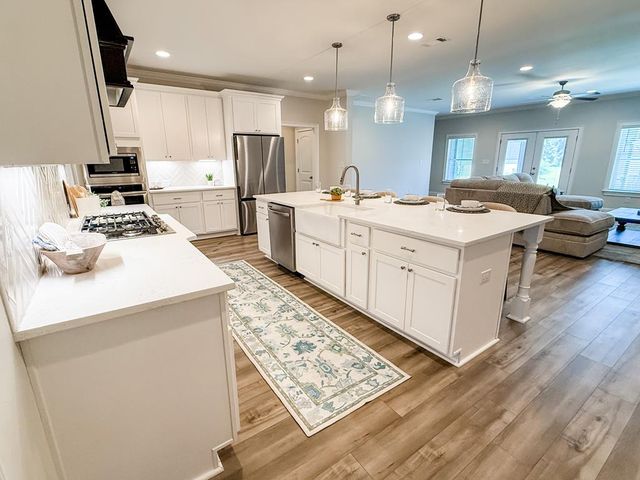 652 Charleston Mills Drive, Dothan, AL 36350
