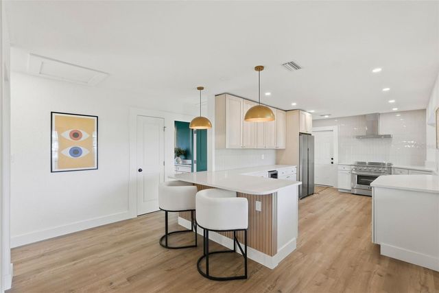 6801 PINELLAS POINT DRIVE S, St Petersburg, FL 33712