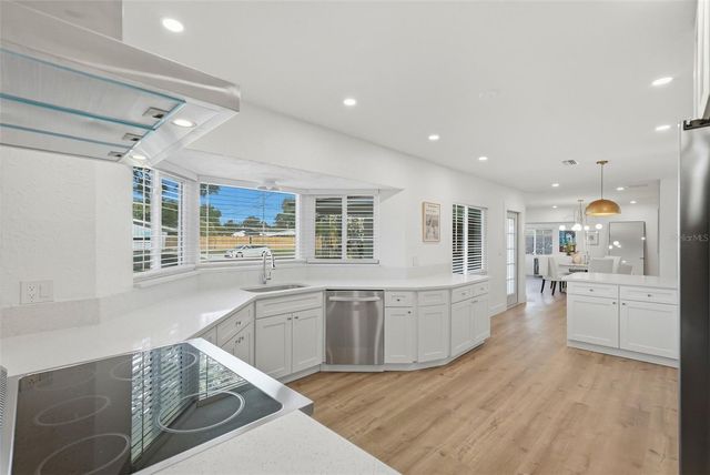 6801 PINELLAS POINT DRIVE S, St Petersburg, FL 33712