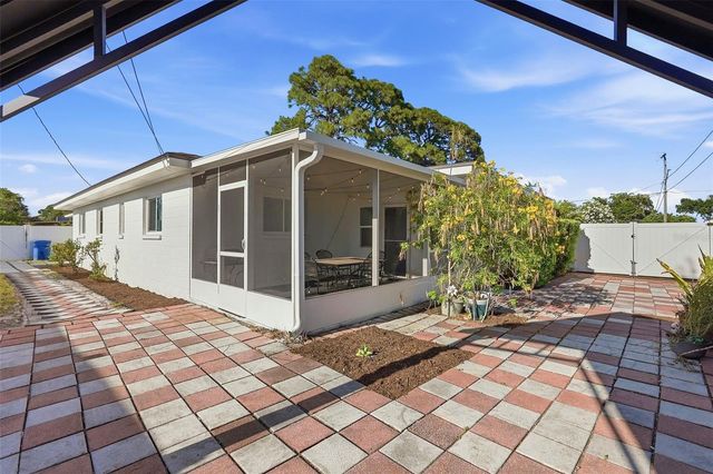 6801 PINELLAS POINT DRIVE S, St Petersburg, FL 33712