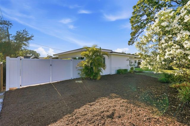6801 PINELLAS POINT DRIVE S, St Petersburg, FL 33712