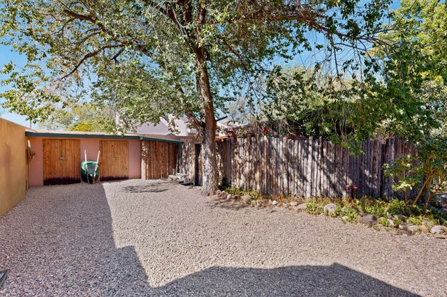230 Irvine Street A, Santa Fe, NM 87501