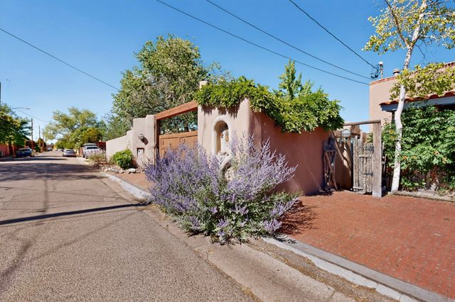 230 Irvine Street A, Santa Fe, NM 87501