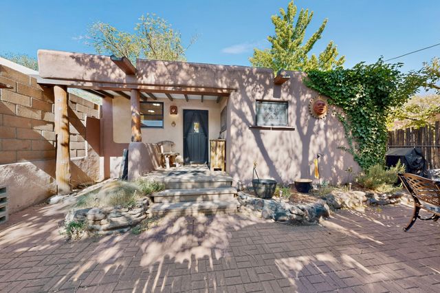 230 Irvine Street A, Santa Fe, NM 87501