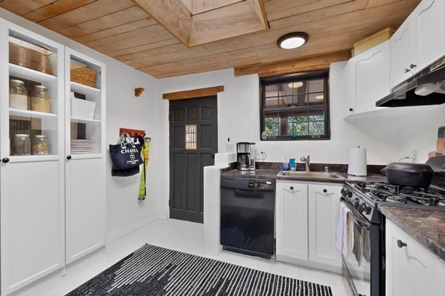 230 Irvine Street A, Santa Fe, NM 87501