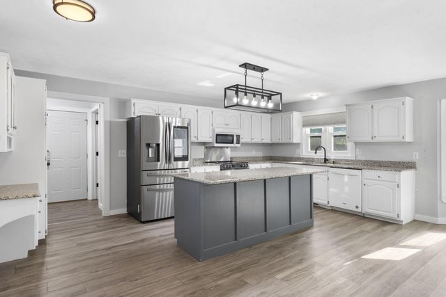 3269 W Erie Street, Springfield, MO 65807