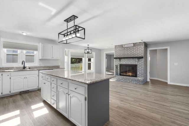 3269 W Erie Street, Springfield, MO 65807