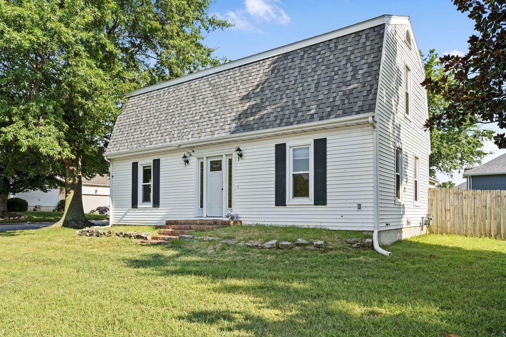 3269 W Erie Street, Springfield, MO 65807