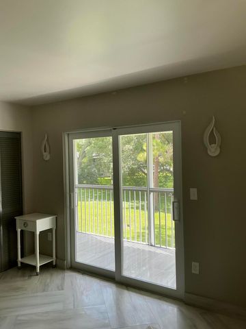 40 Ventnor Drive, Deerfield Beach, FL 33442