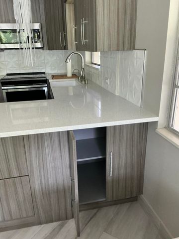 40 Ventnor Drive, Deerfield Beach, FL 33442