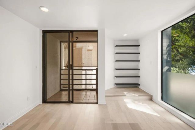 1215 N Olive Drive 208, West Hollywood, CA 90069
