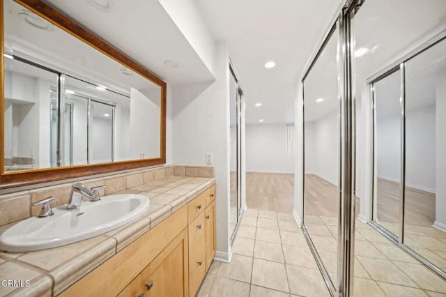 1215 N Olive Drive 208, West Hollywood, CA 90069