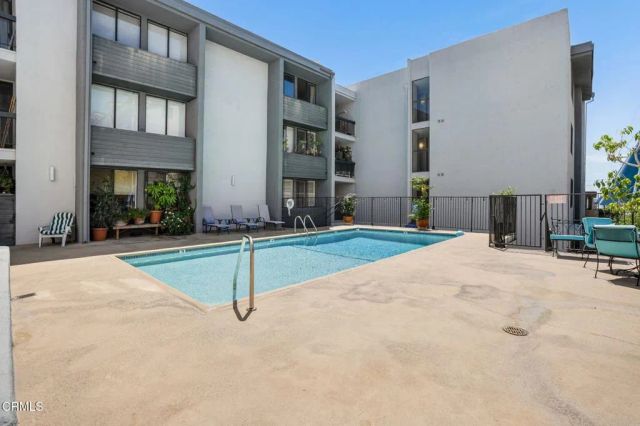 1215 N Olive Drive 208, West Hollywood, CA 90069