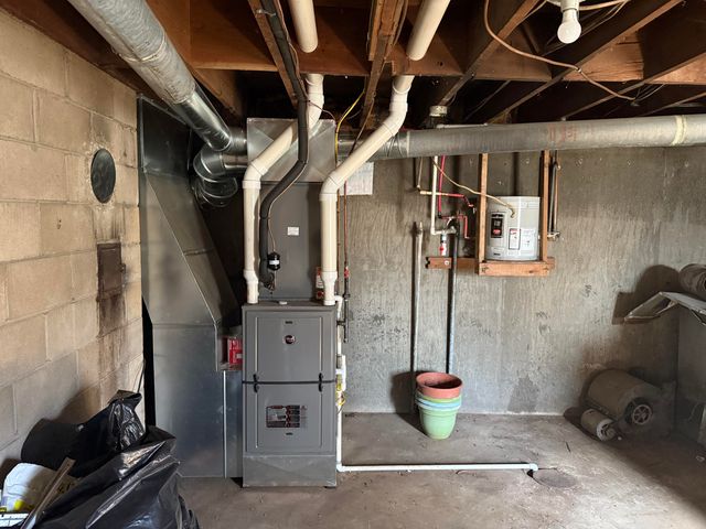 464 County Road 362, Pottersville, MO 65790